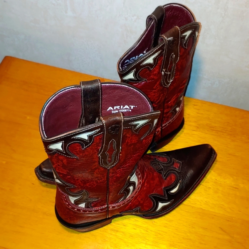 Ariat Women Boots, Reina 8.5 Heeled Red Brown wing